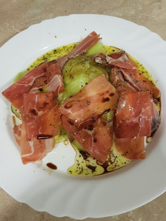 Una foto de Melón con jamón