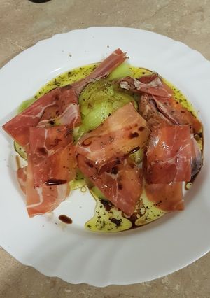 Una foto de Melón con jamón