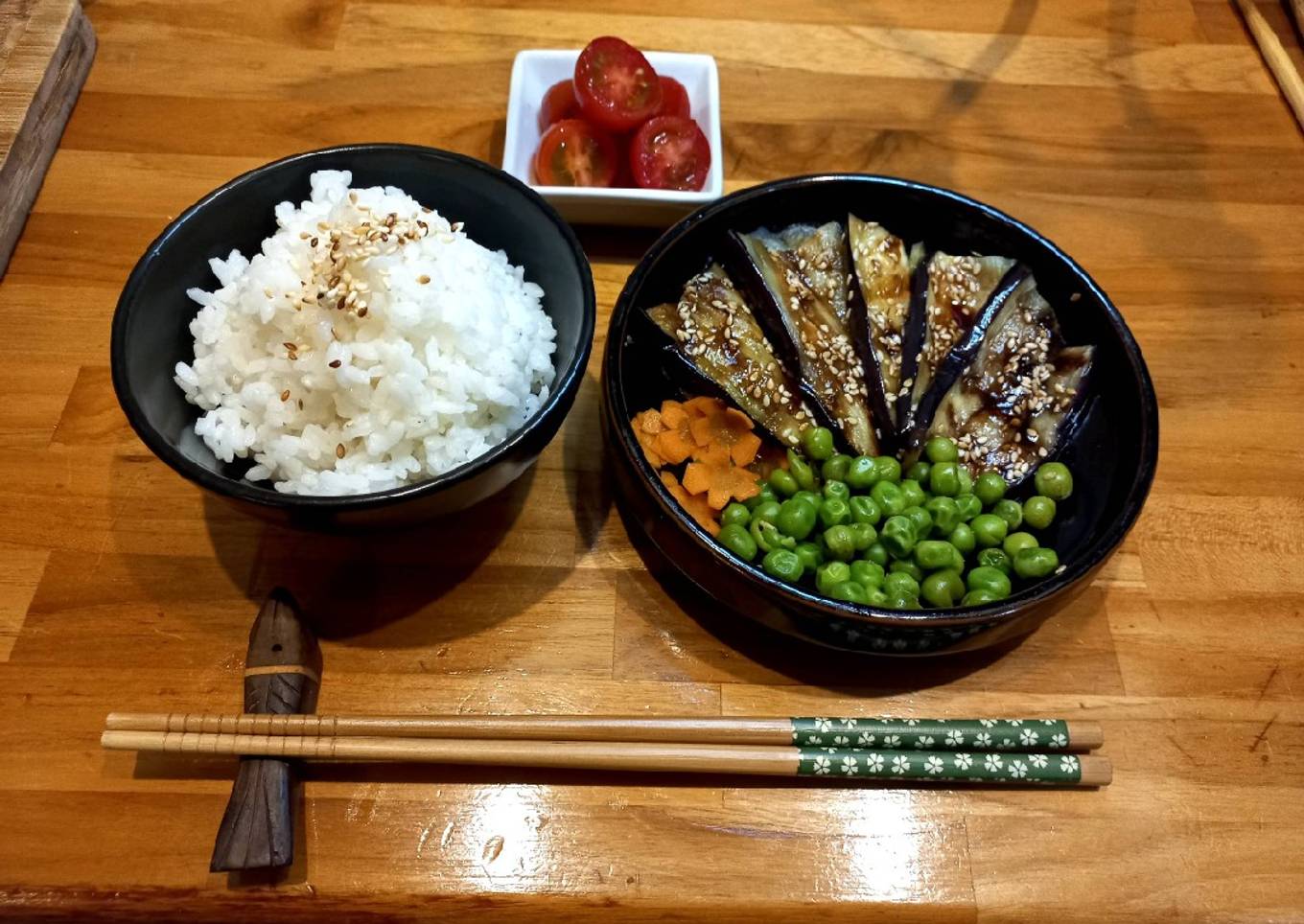 Nasu dengaku (Berenjenas con salsa de miso agridulce)