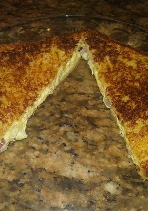 A picture of Grilled tuna sandwich.