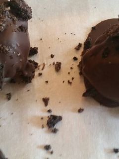 A picture of Oreo Truffles.