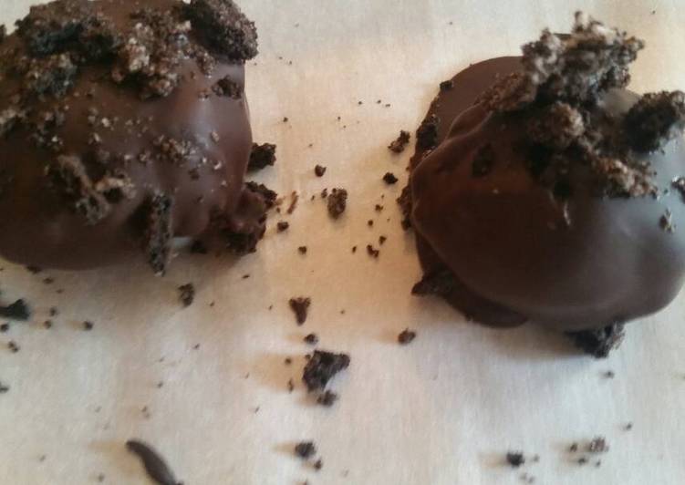 How to Make Favorite Oreo Truffles