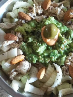 Una foto de Vianda para oficina 6 - ensalada con pollo y apio