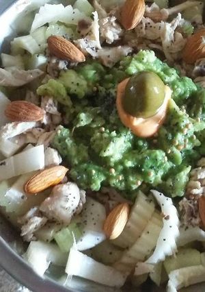 Una foto de Vianda para oficina 6 - ensalada con pollo y apio