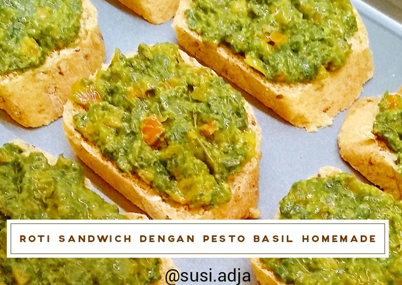 Roti sandwich dengan pesto basil homemade