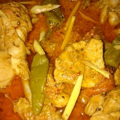 A picture of Chickn karahi.