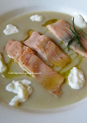 Foto di Passata di fagioli cannellini con trota salmonata e fiocchi di burrata