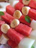 Brochetas de frutas con miel de lavanda