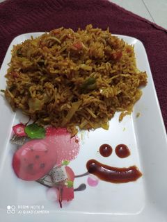 સેઝવાન રાઈસ (Schezwan Rice Recipe In Gujarati) રેસીપી મુખ્ય ફોટો