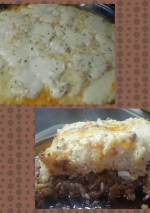 Una foto de Pastel de carne y arroz 🍛🍚