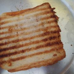 A picture of Grill pizza sandwich.