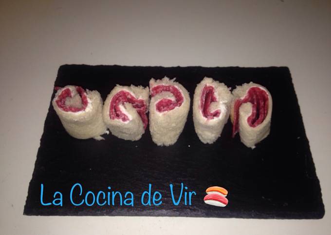 Rollitos De Pan Bimbo Con Philadelphia Y Salami Sushi Español 😂 Receta De La Cocina De Vir Cookpad 8363