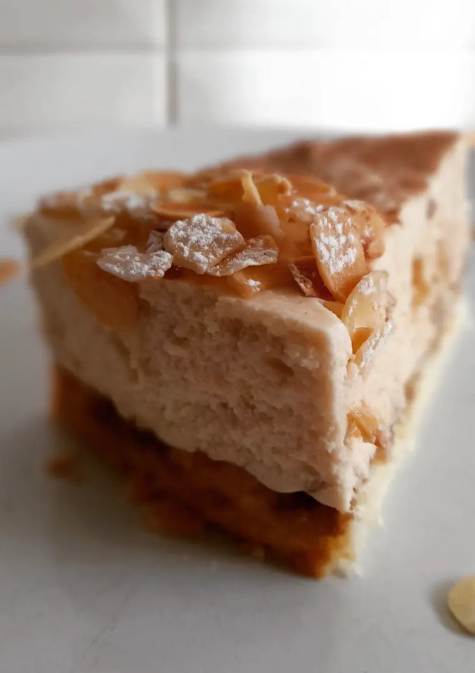 Una foto de Tarta mousse de turrón de Jijona al café sin gluten