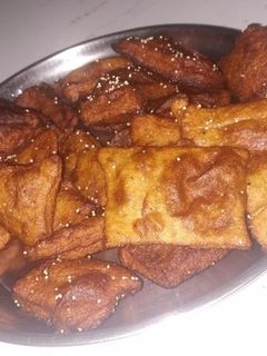 गहवाच्या पिठाच्या कापण्या (gavhchya pithachya kapnya recipe in marathi) रेसिपी चे मुख्य फोटो