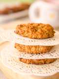 Oatmeal Cookies with Pear and Cinnamon