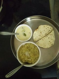 ખીચડી(Khichdi Recipe in Gujarati) રેસીપી મુખ્ય ફોટો