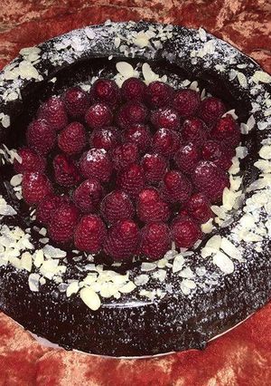 Una foto de Bizcocho de Chocolate y Vino tinto