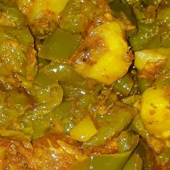 A picture of Aloo shimla mirch.