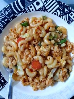 চিকেন এগ পাস্তা (chicken egg pasta recipe in Bengali) রেসিপির প্রধান ছবি