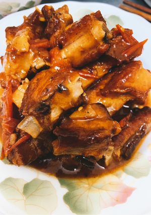 Hình của món Sườn xào chua ngọt.