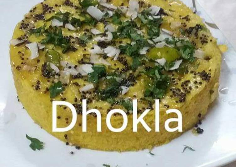 Steps to Make Perfect Instant easy soft sponge dhokla without oven ready in 20 minutes