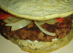 Una foto de Pancky burger vegana de porotos rojos (Receta #550!!!)