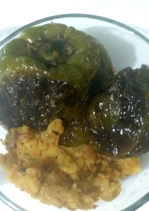 भरवा शिमला मिर्च (Bharwan Shimla Mirch recipe in Hindi) रेसिपी मुख्य फोटो