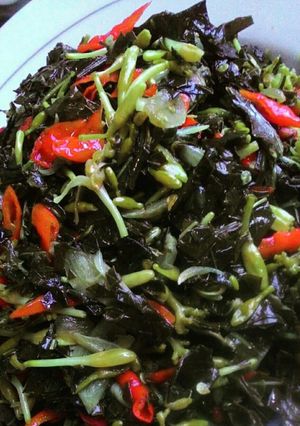 Foto resep Tumis Bunga Pepaya (tips tidak pahit) + Daun Singkong pedas