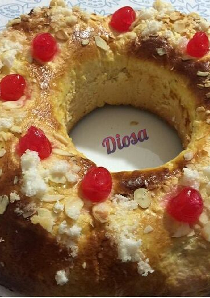 Una foto de Roscón de reyes fácil