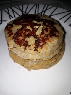 Una foto de Pancakes de avena, con quinua y queso