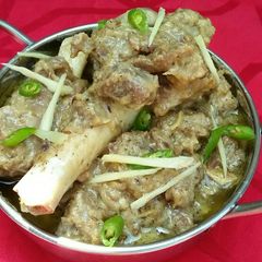 A picture of White Mutton Karahi😋🍲.