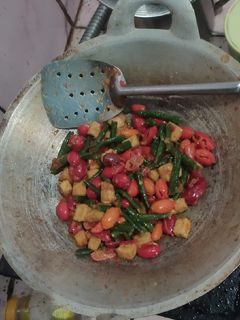 Foto resep Oseng kulit melinjo, kacang panjang sama tahu