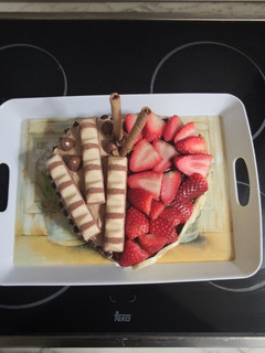 Una foto de Tarta corazón, bizcocho de yogurt de limón... Locura chocolate y frutas
