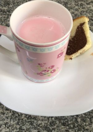 Una foto de Leche rosa