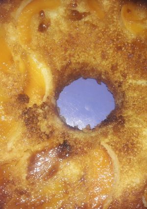 Una foto de Torta invertida de durazno🍑