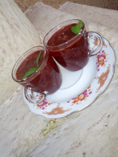 A picture of Strawberry sauce.