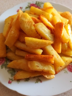 عکسی از دستور سیب زمینی سرخ لذیذ و سالم😍😋