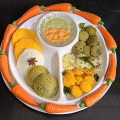 Tricolour Idli With Dual Chutney-レシピのメイン写真