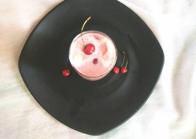 Healthy cherry and dates milkshake Healthy cherry and dates milkshake