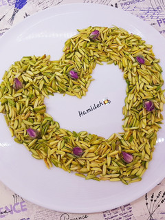 عکسی از دستور خلال پسته خونگی (Pistachio_slices)😍
