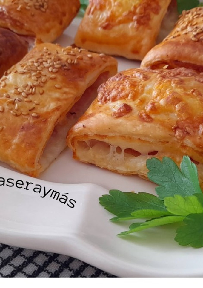 Una foto de Napolitanas de jamón y queso