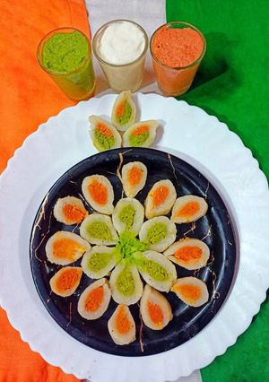 तिरंगा फरा(TIRANGA FARA RECIPE IN HINDI) रेसिपी मुख्य फोटो