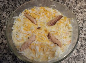 Una foto de Ensaladilla exprés con filetes de caballa y huevo duro