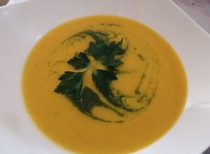 Una foto de Crema de zanahoria tramposa 🥕🍵