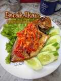 Pecak Ikan (Kuwe) khas Betawi
