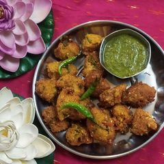 A picture of Sweet corn crispy pakoda.