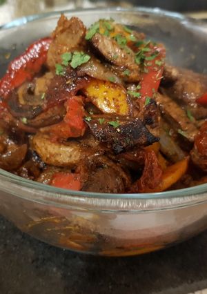 A picture of My Balsamic Lamb Stir fry and sundried tomatoes. 😀.