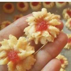 รูปของ Kue semprit 1telur