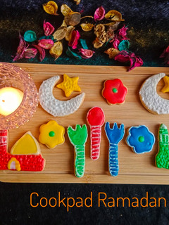 A picture of Royal icing Cookies.