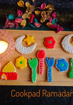 A picture of Royal icing Cookies.